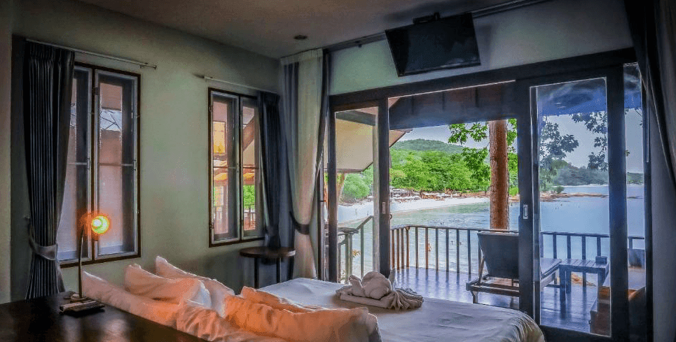 2nd stop... Koh Samet Island for 3 nights beach, sun, swim  and relaxation